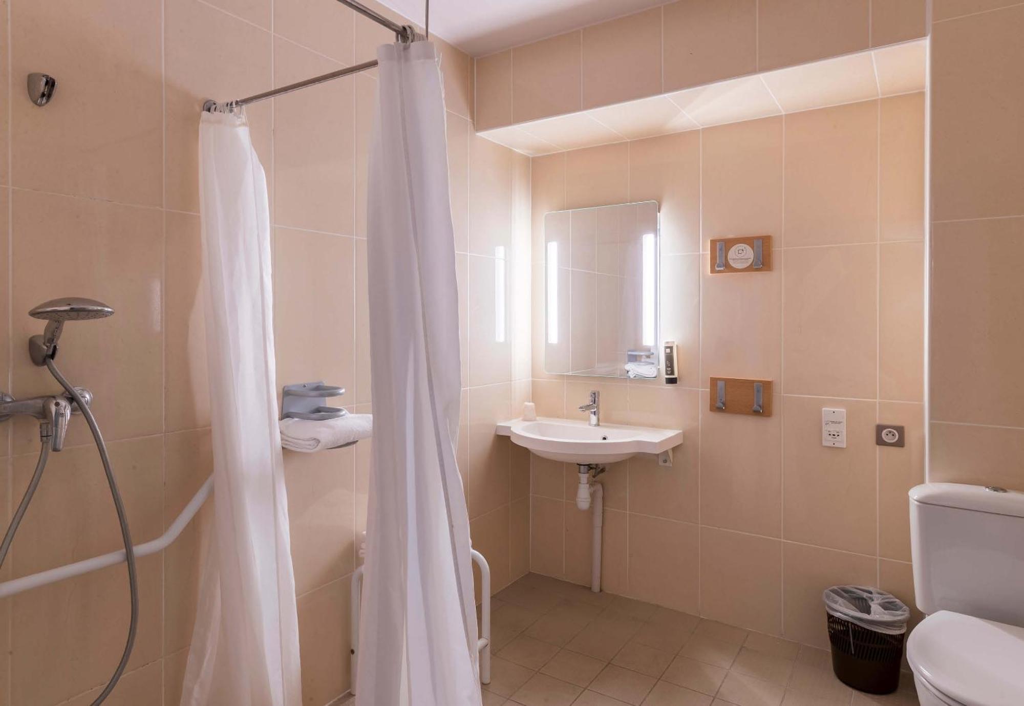 B&B Hotel Troyes Saint-Parres-Aux-Tertres Exterior foto